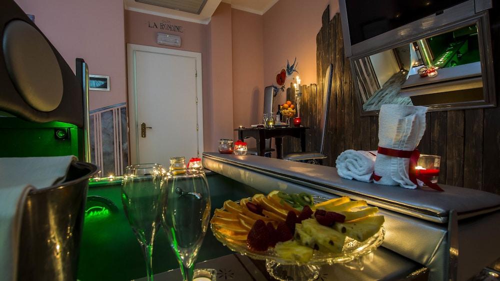 Hotel Butterfly ตอร์เร เดล ลาโกปุชชีนี ภายนอก รูปภาพ