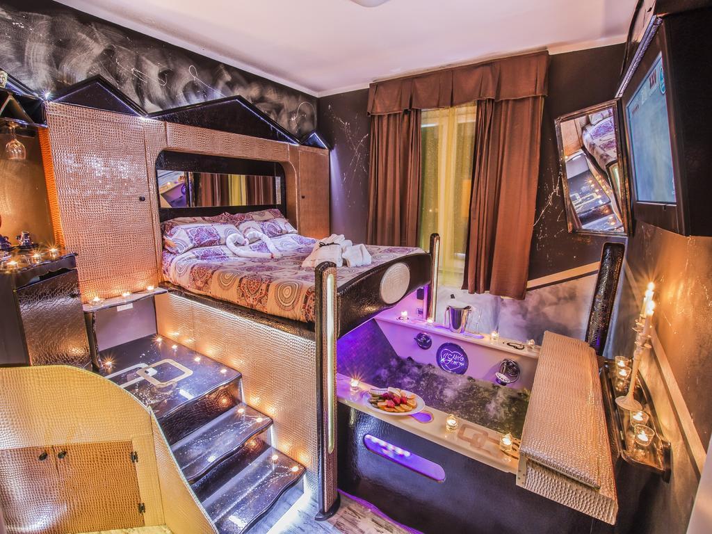 Hotel Butterfly ตอร์เร เดล ลาโกปุชชีนี ภายนอก รูปภาพ