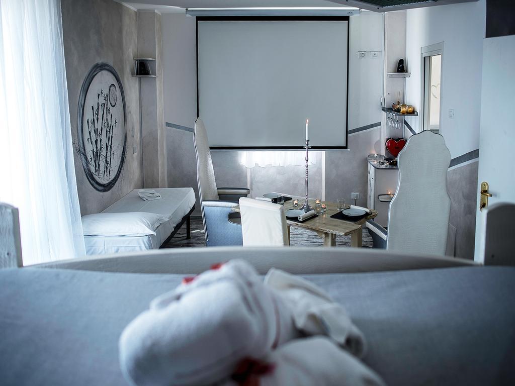 Hotel Butterfly ตอร์เร เดล ลาโกปุชชีนี ภายนอก รูปภาพ